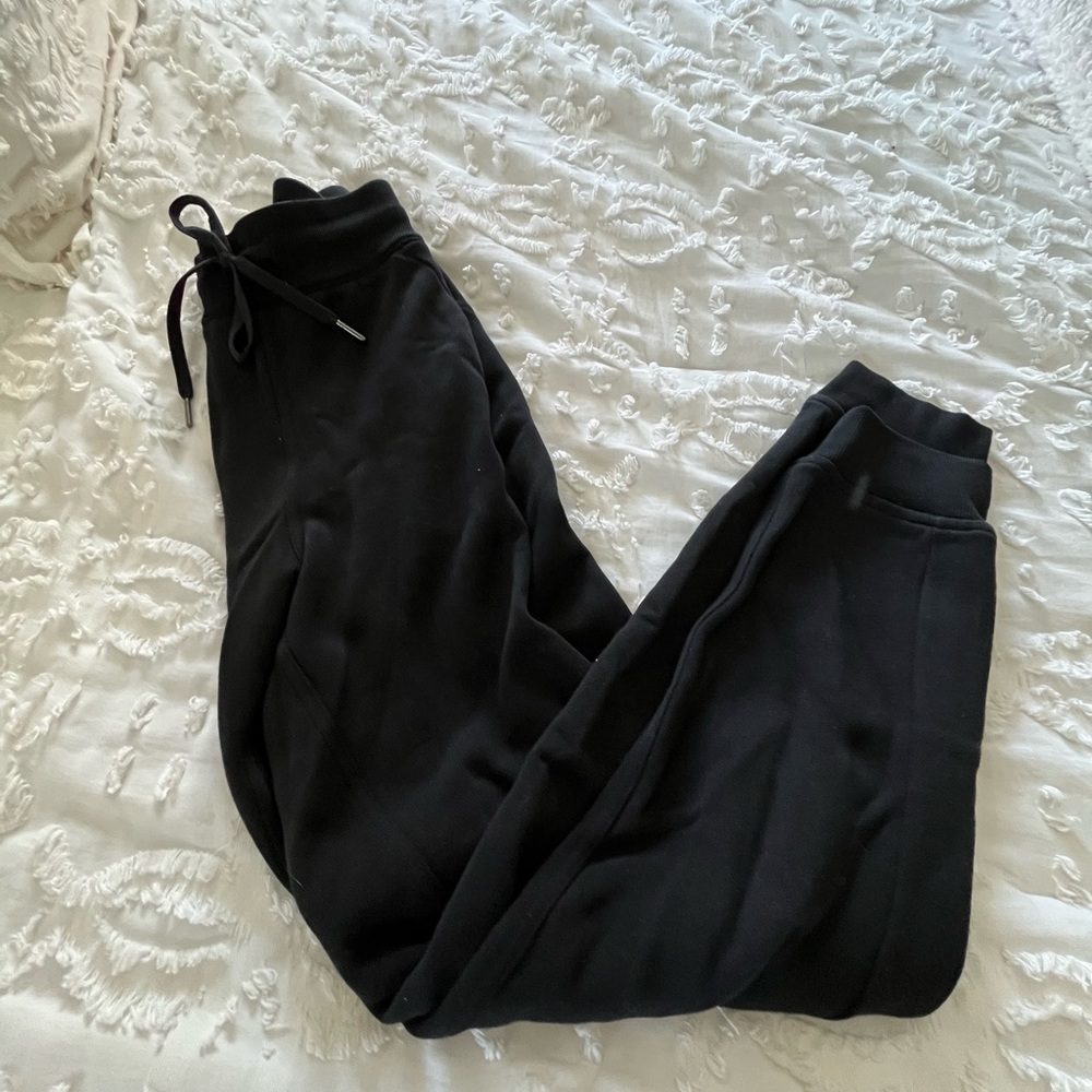 lululemon black sweats